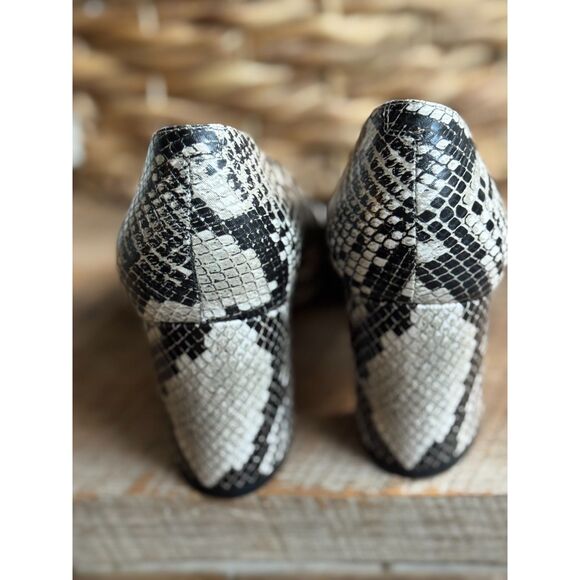 Marc Fisher Snakeskin Pumps - Picture 5 of 10